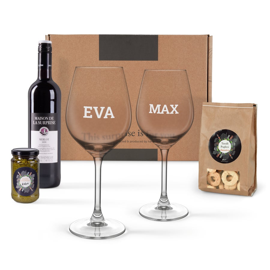 Scatola Regalo con Vino e Bicchieri Incisi Scatola Regalo con Vino e Bicchieri Incisi