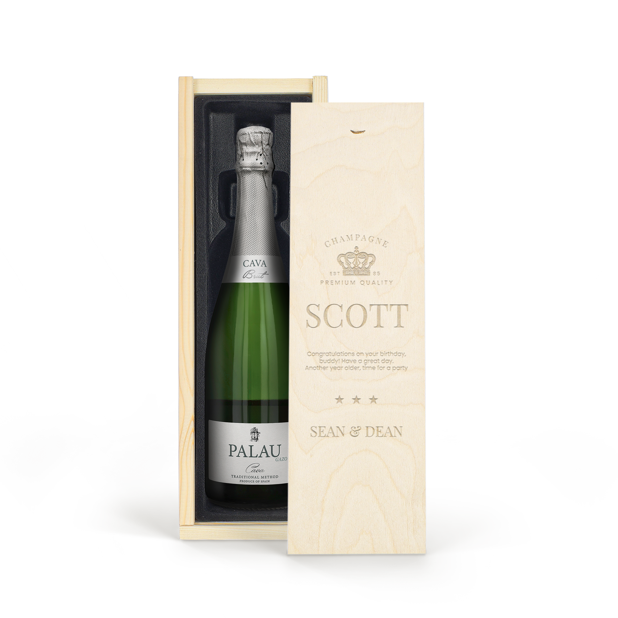 Espumante Palau Gazo em estojo de madeira personalizado com nome Scott e mensagem de aniversário