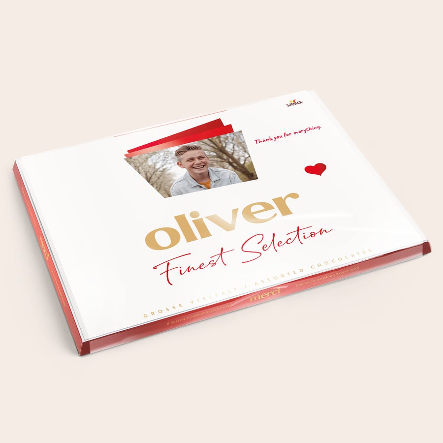 Merci čokolada s kartico Čokolada Merci s personalizirano kartico 675 gramov, potiskana s fotografijo in imenom Oliver