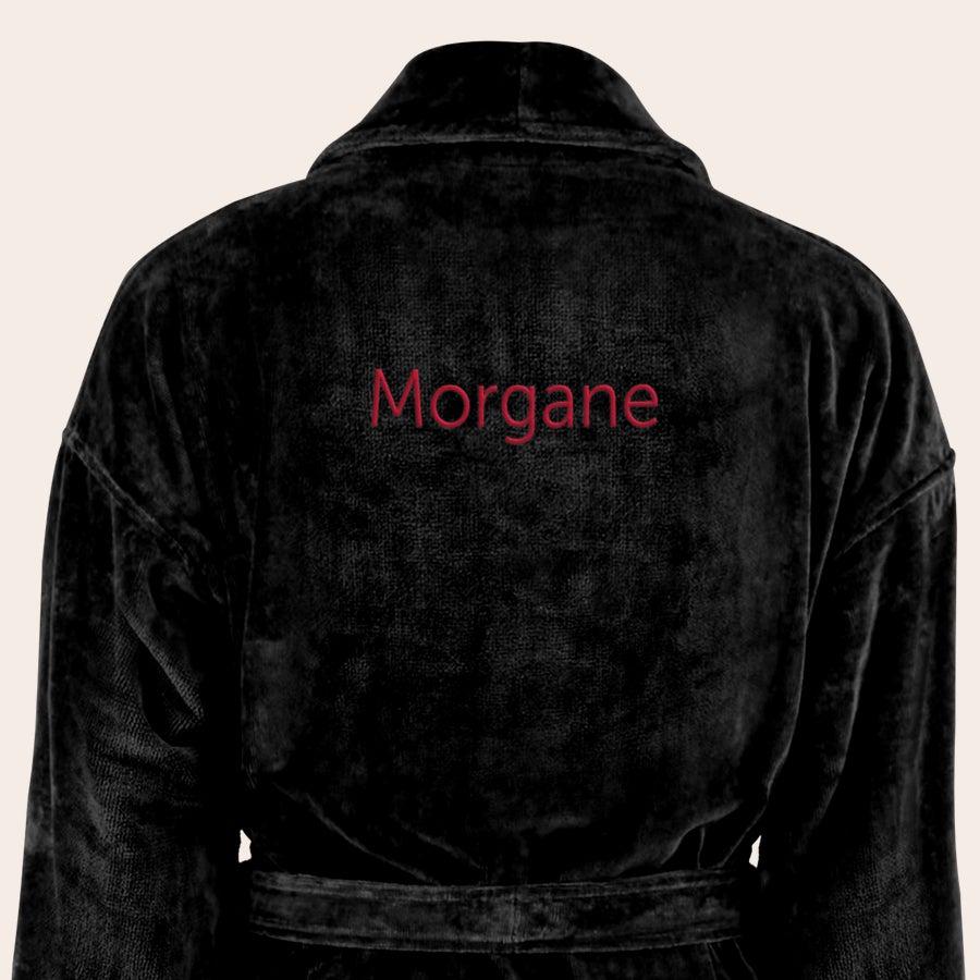 Peignoir Personnalisé Femme Peignoir doux noir brodé du texte personnalisé Morgane en rouge