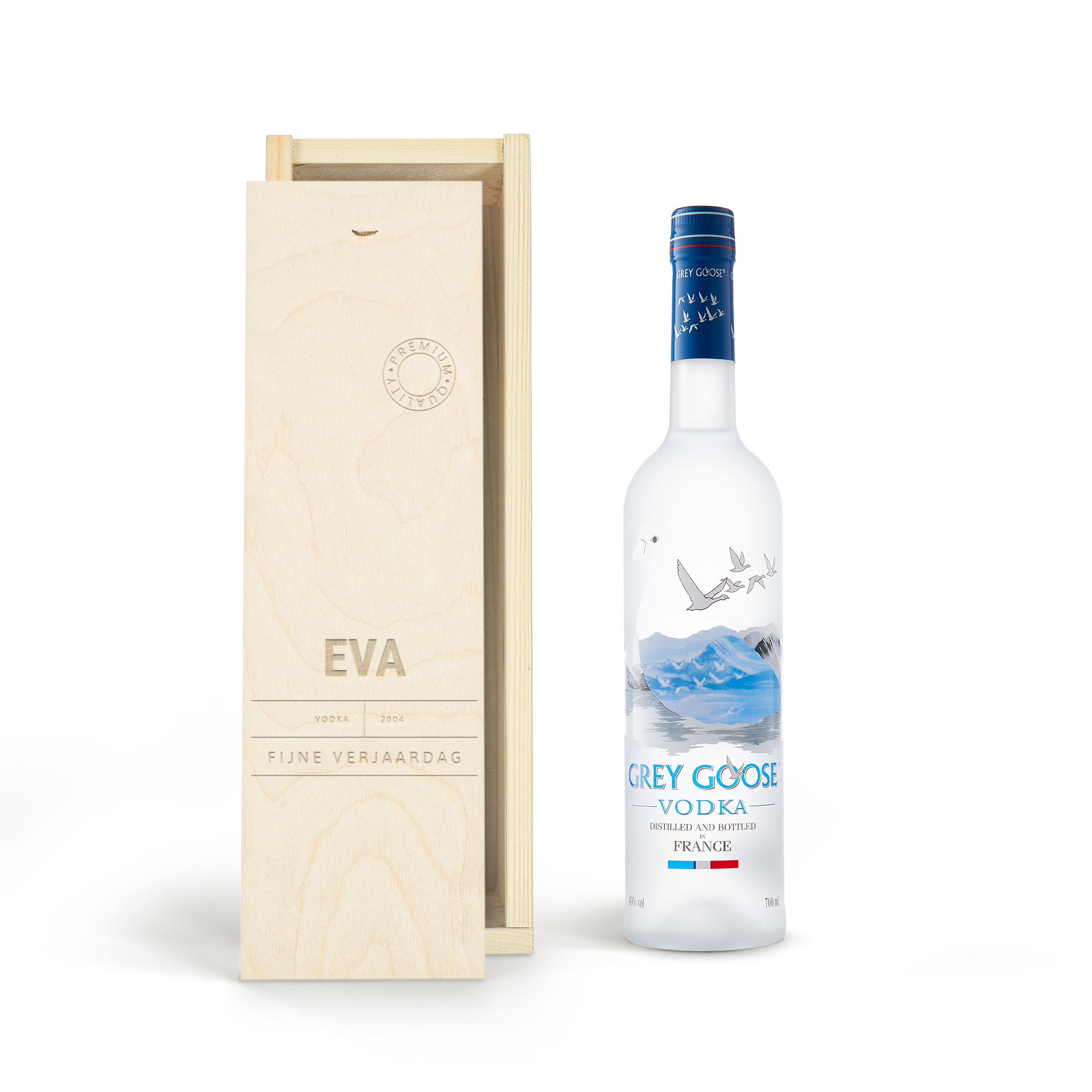 Fles Grey Goose vodka in gegraveerde houten kist met de naam Eva en Fijne Verjaardag