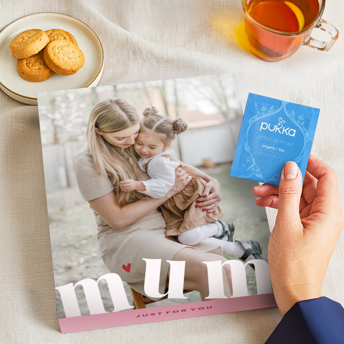 Spersonalizowane pudeko na herbat, zawierajce 45 torebek herbaty Pukka.