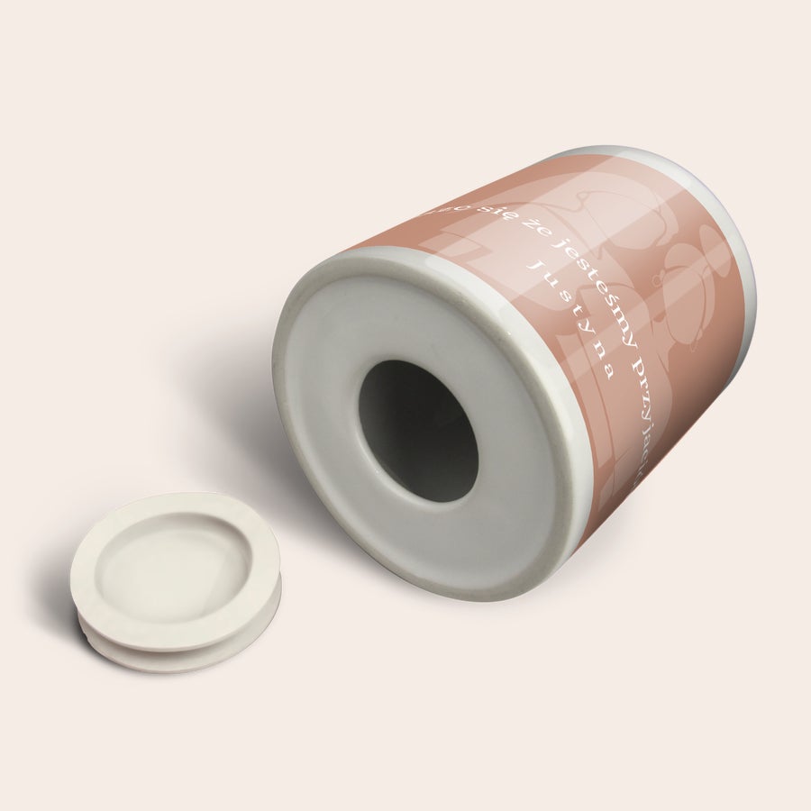 Personalizowana skarbonka Personalizowana skarbonka ceramiczna z nadrukiem Justyna i napisem