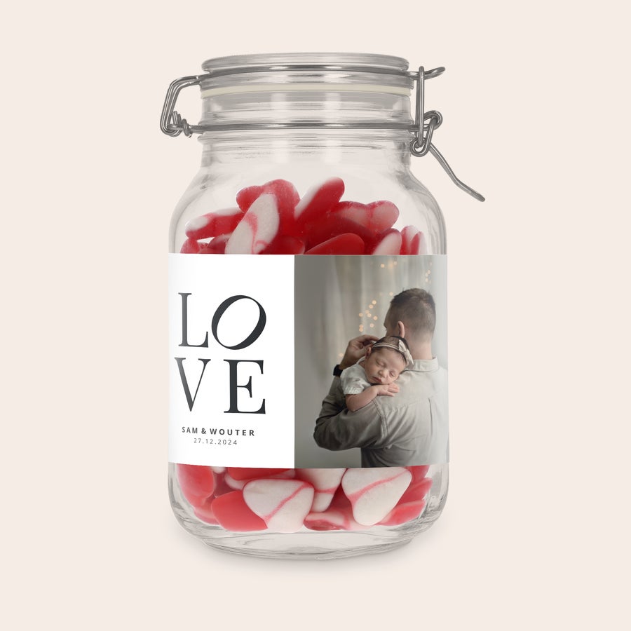Personalised sweet jar Personalised sweet jar with heart candies, printed with a photo of a dad and baby, the word LOVE, and names Sam & Wouter.