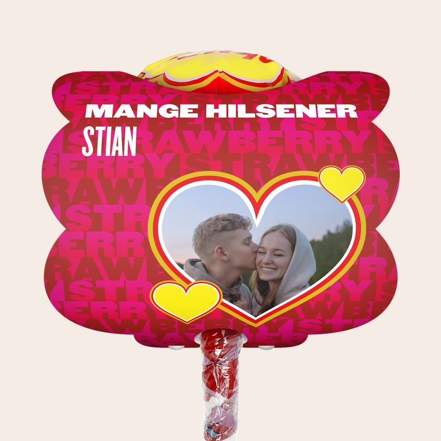 Mega Chupa Chups - personlig Personlig Mega Chupa Chups Jordbær med 20 ispinner, eget bilde i hjerteramme og teksten "MANGE HILSENER STIAN" på etiketten.
