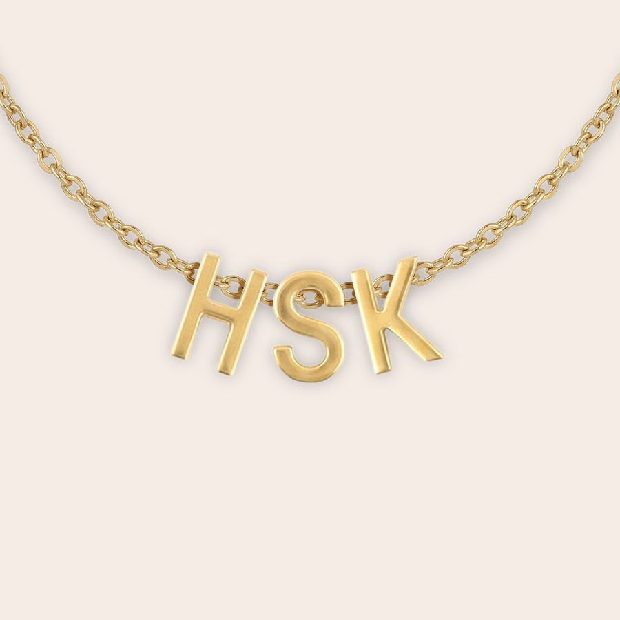 Collar con letras Collar con letras