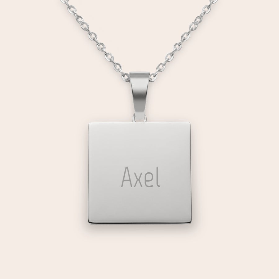 Collier pendentif carré Collier pendentif carré