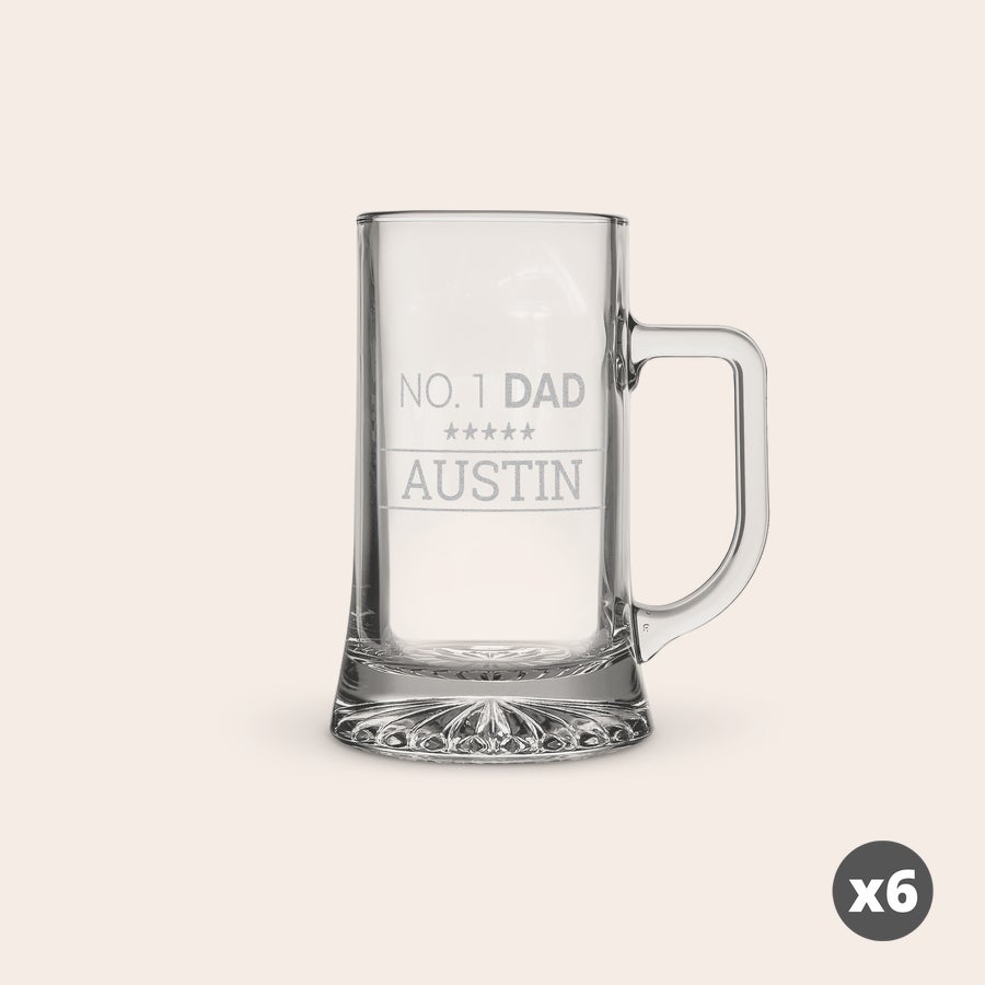 Jarra de cerveza Jarra de cristal personalizada con el texto "No. 1 Dad" y el nombre "Austin" grabado, ideal para tu bebida fría.