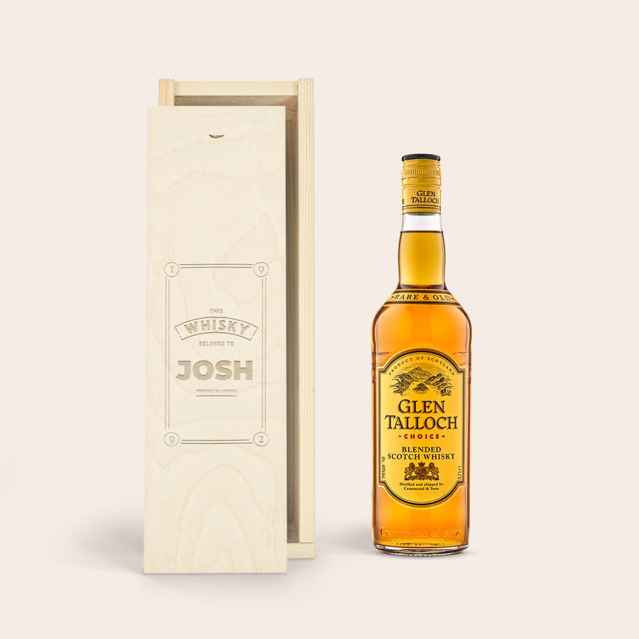 Personalizowane whiskey Glen Talloch Drewniana skrzynka z wygrawerowanym imieniem "JOSH" i butelka whisky Glen Talloch, Zaprojektuj unikatową skrzynkę z dowolnym grawerunkiem na swoją ulubioną butelkę whisky
