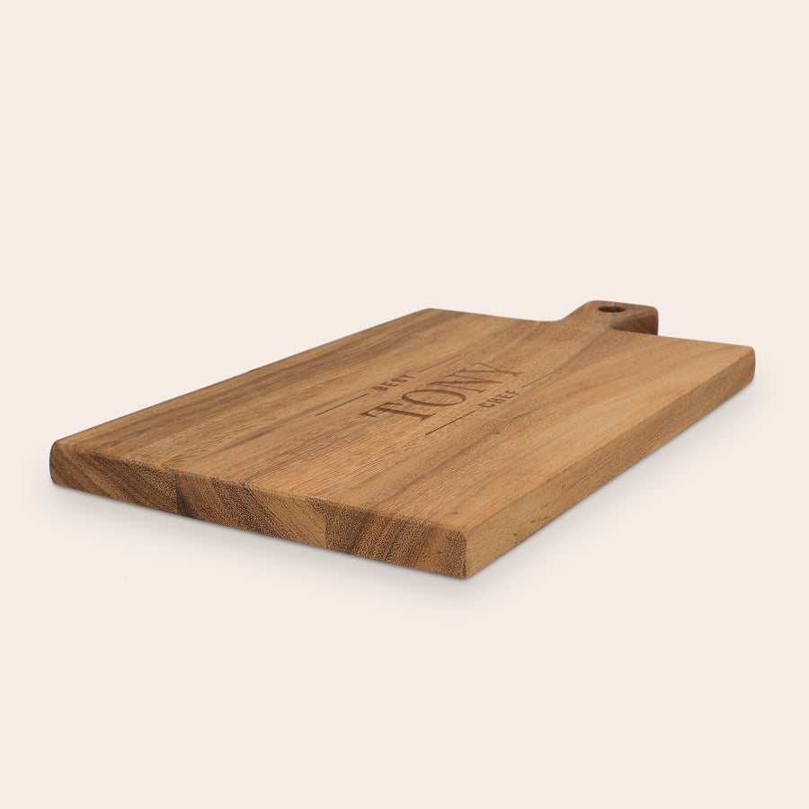 Planche apéro personnalisée Plateau en bois personnalisé avec prénom gravé "Best Tony Chef" pour présenter vos collations