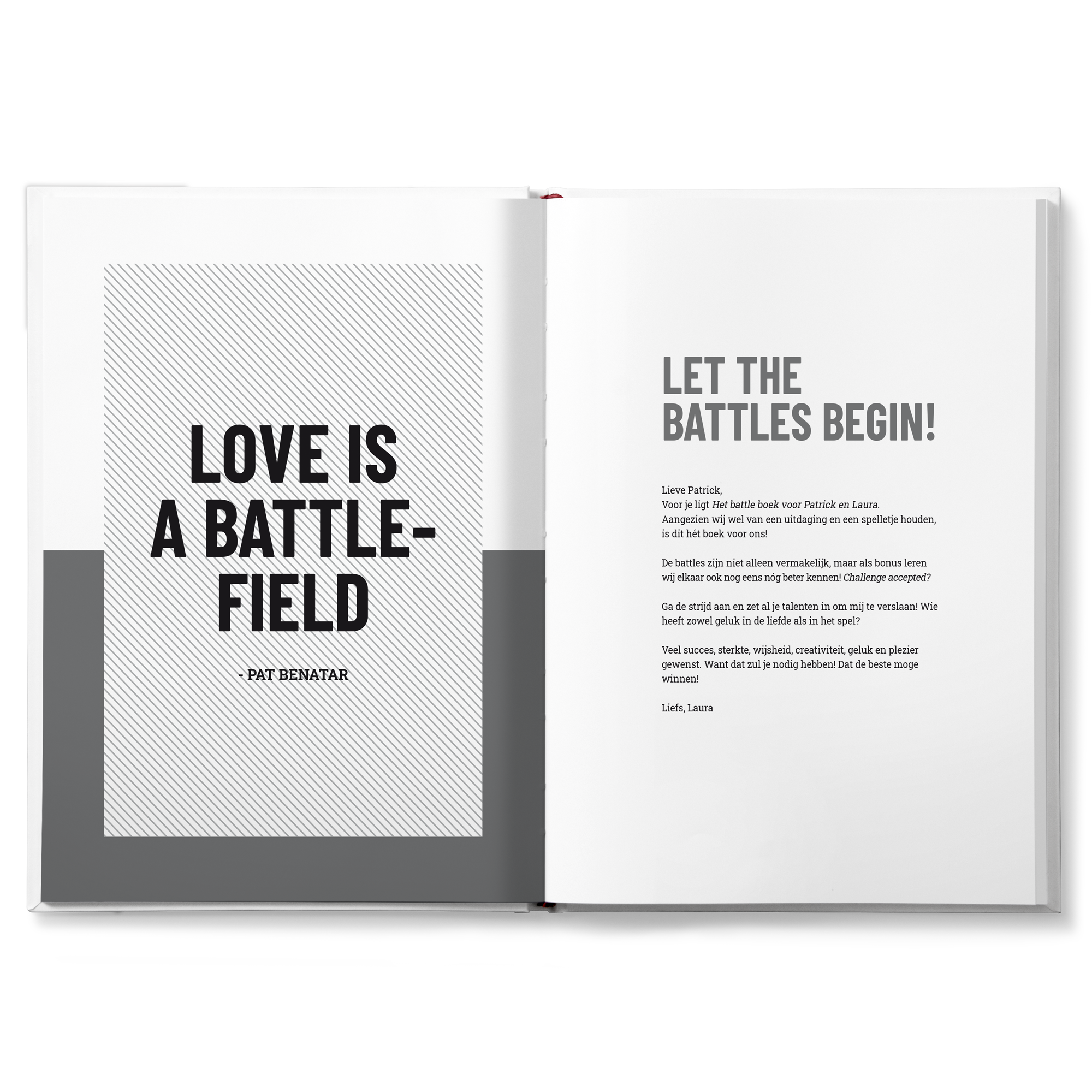 Open gepersonaliseerd Battle boek voor koppels, bedrukt met de namen Patrick en Laura en de tekst Love is a Battlefield
