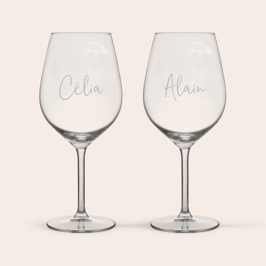 Verre Aperol Spritz personnalisé Deux verres à Spritz transparents gravés avec les prénoms Celia et Alain pour trinquer avec deux verres à Spritz uniques