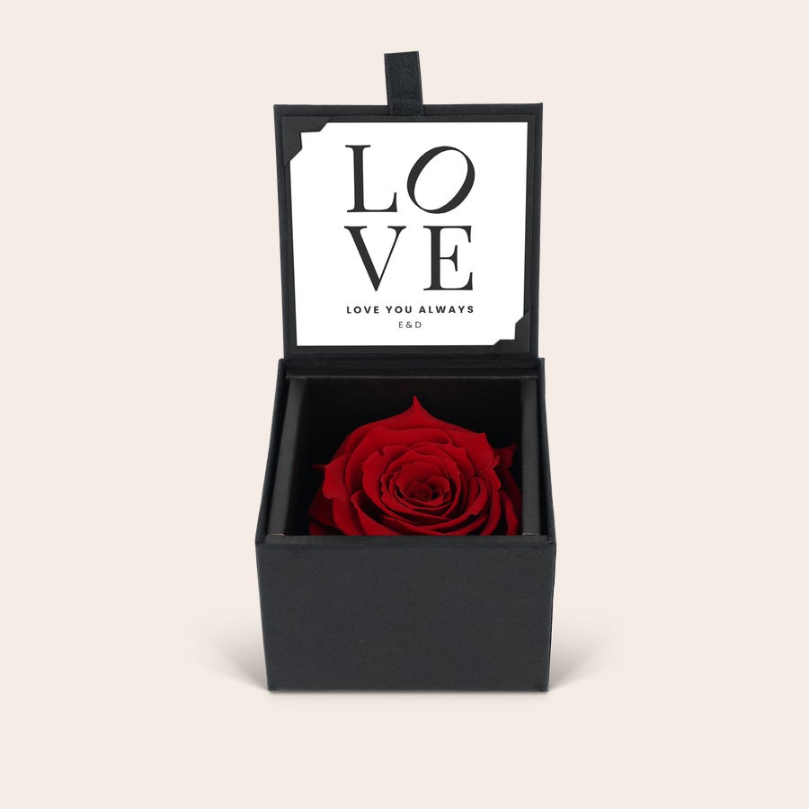 Eternity rose med fototryck Röd Eternity Rose i svart låda med fototryck texten LOVE YOU ALWAYS och initialer E&D