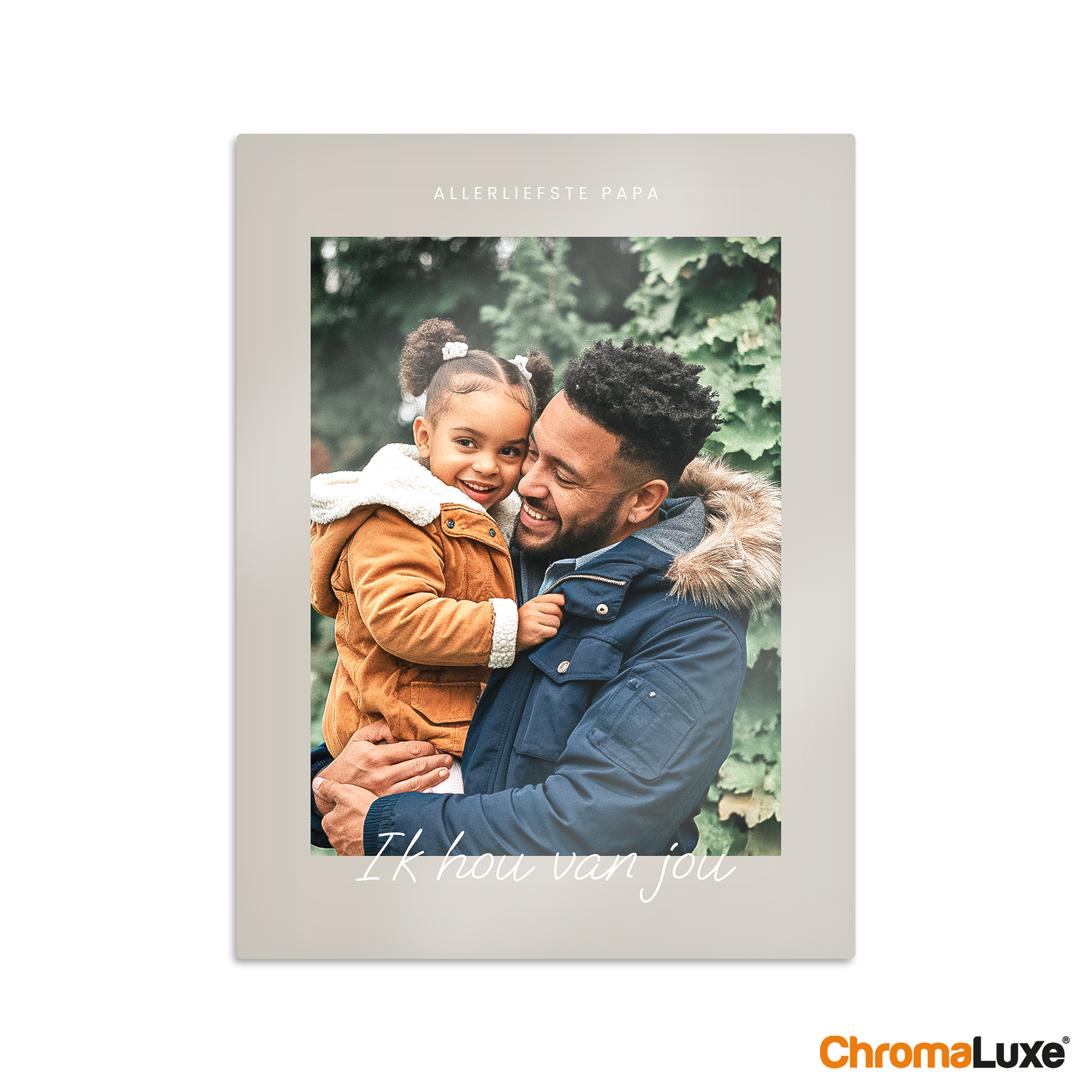 Jouw Instafoto's direct aan de muur op een aluminium Instacollage met foto van een vader met dochter en de tekst Allerliefste papa en Ik hou van jou, geprint op de collage.