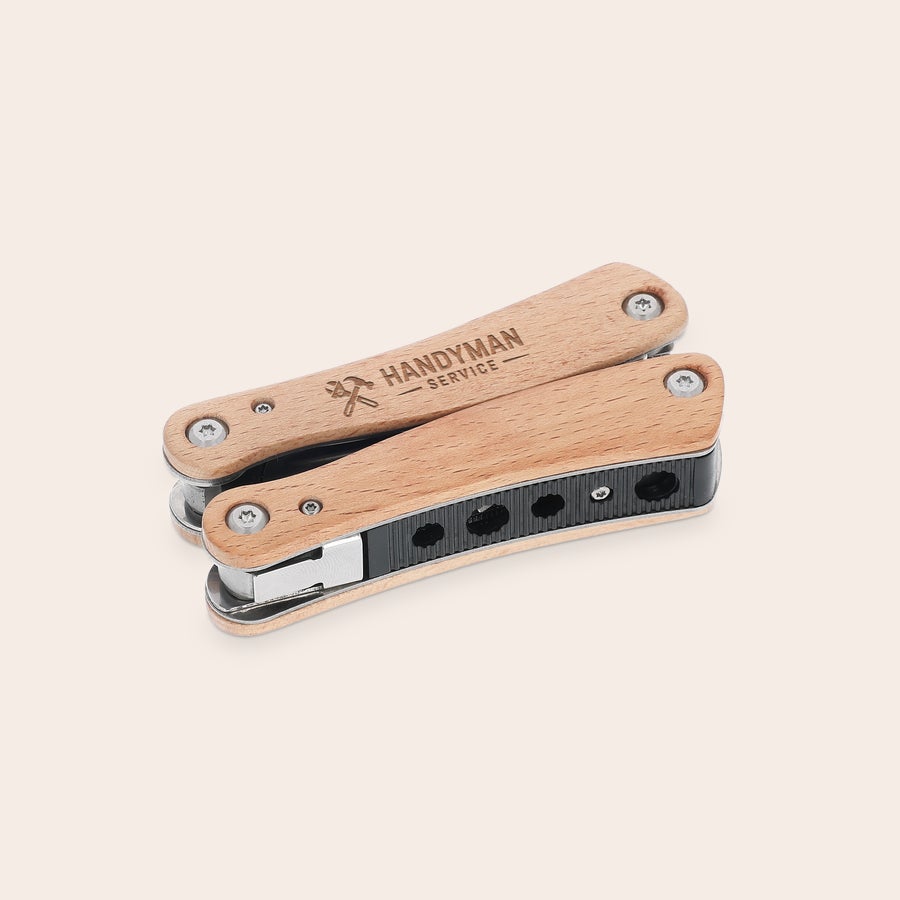 Engraved multitool Engraved multitool