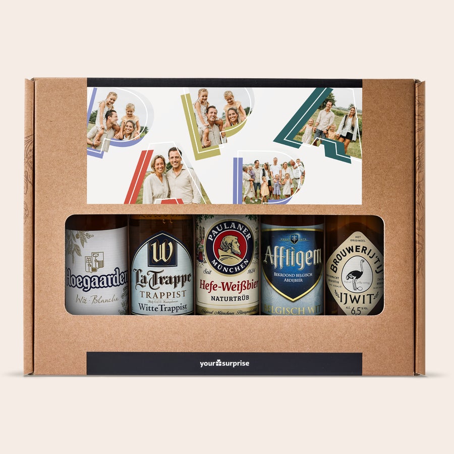 Personlig Ölpresent - Fars dag Ett personligt ölpresentset till fars dag i kartong med fem ölflaskor och tryckta foton av familjer på locket.