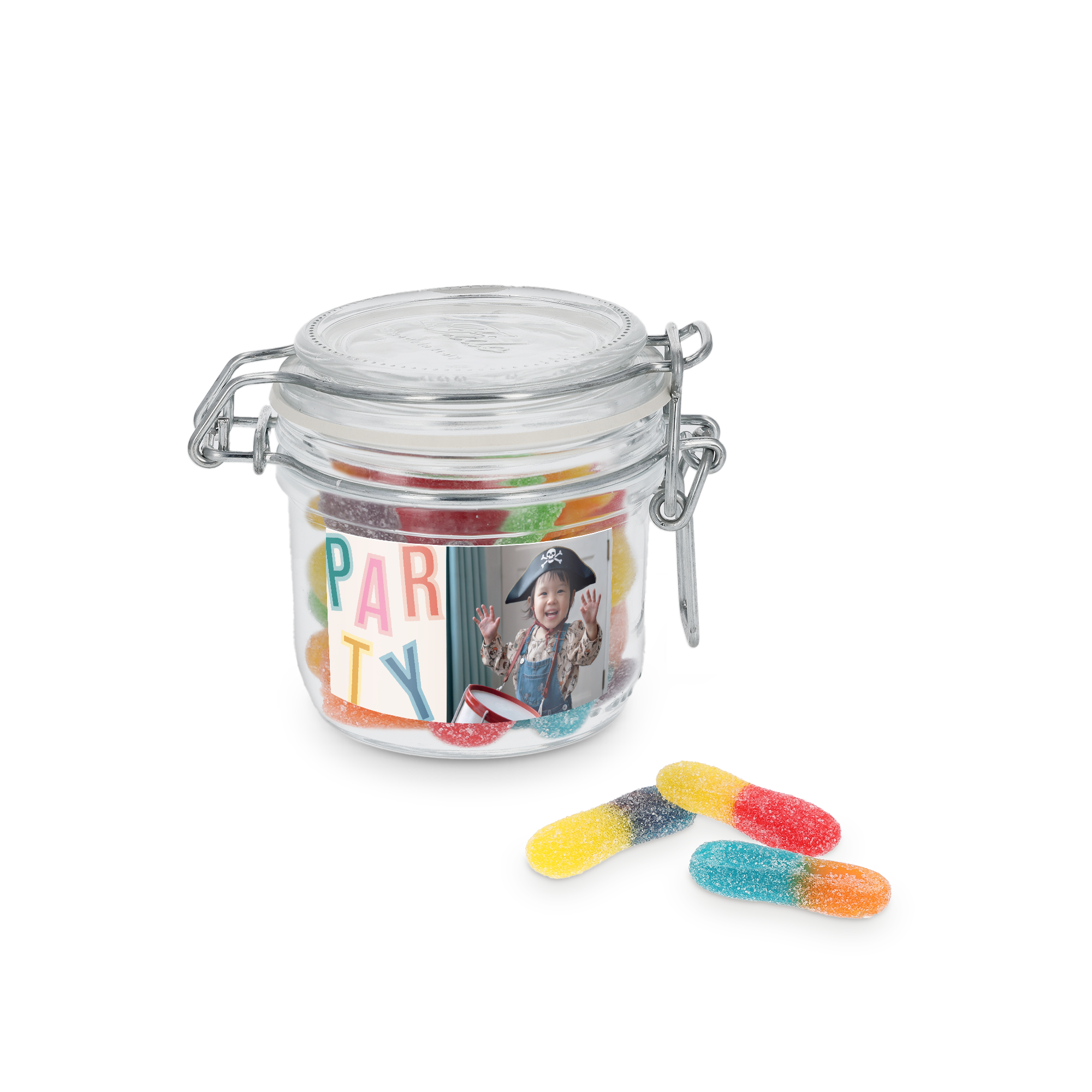 Pote de Doce Personalizado com Palitos Azedos e foto de criança de pirata, com a palavra "PARTY" na etiqueta.