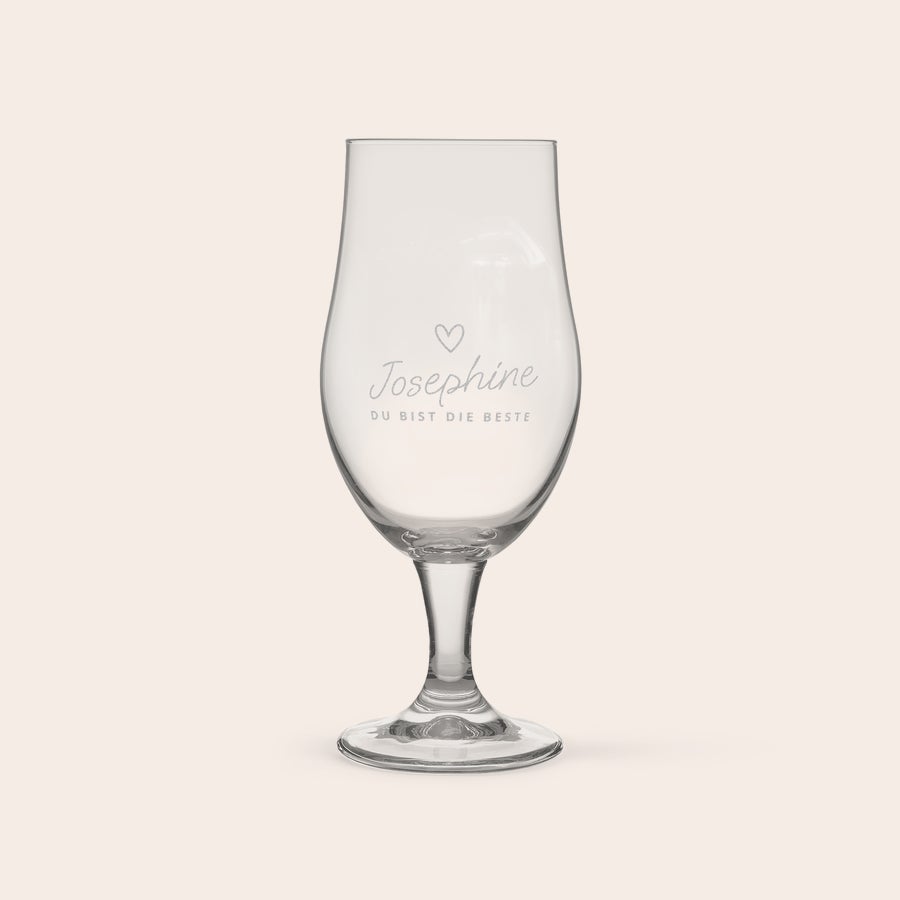Bier Trappistenbier La Trappe Isid'or personalisieren Graviertes Bierglas mit Name Josephine und Herz, Teil eines Bierpaket mit Spezialbier