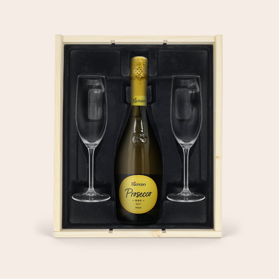 Pack de Riondo Proscecco con copas Botella de Riondo Prosecco con dos copas en caja de madera personalizable grabada con texto para sorprender.