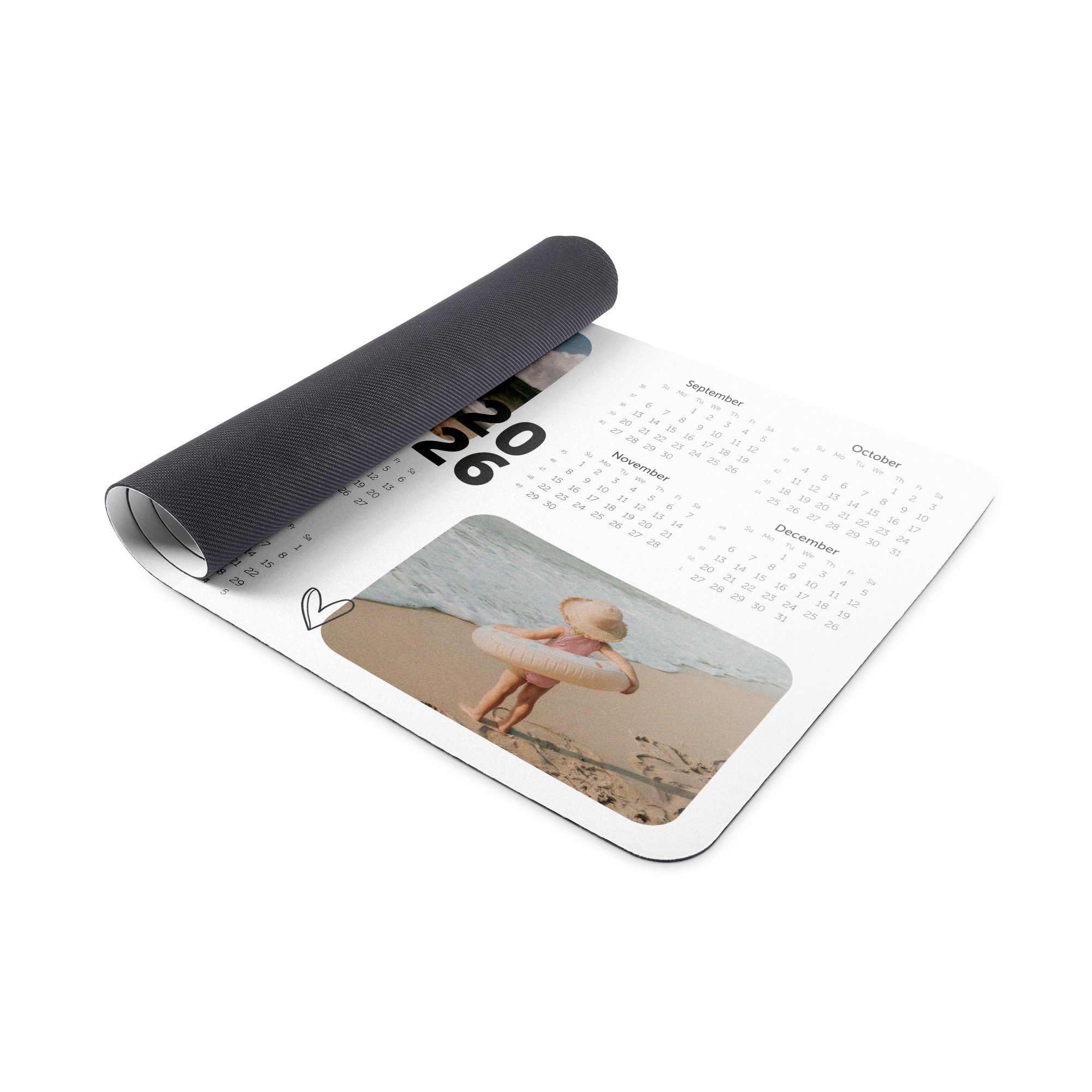 Covoraș de mouse XXL personalizat imprimat cu o fetiță pe plajă și un calendar anual, ideal pentru pasionații de jocuri.