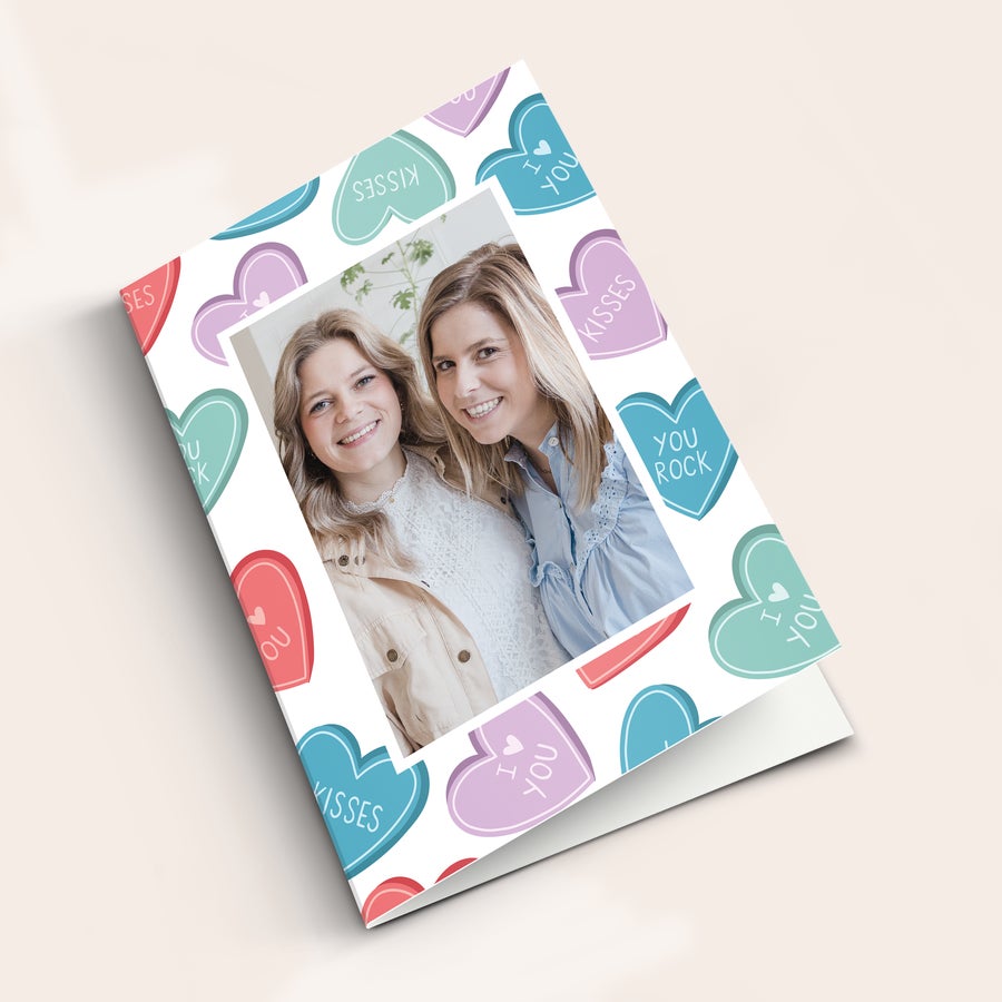 Valentinstag Karte Personalisierte Karte zum Valentinstag mit aufgedrucktem Foto von zwei lächelnden Frauen und Herzen