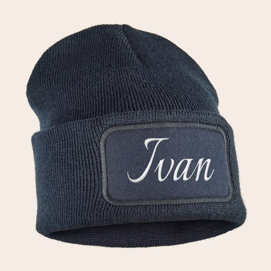 Cappello ricamato Berretto blu scuro personalizzato ricamato con il nome Ivan in bianco