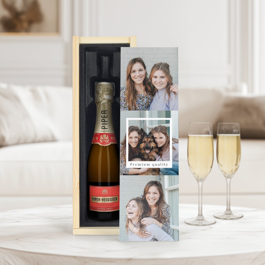 Set Champagne personalizat cu pahare în cutie gravată - Piper Heidsieck Brut (375ml) - ambalaje personalizate  Set cadou șampanie Piper Heidsieck într-o cutie personalizată cu o fotografie și text.