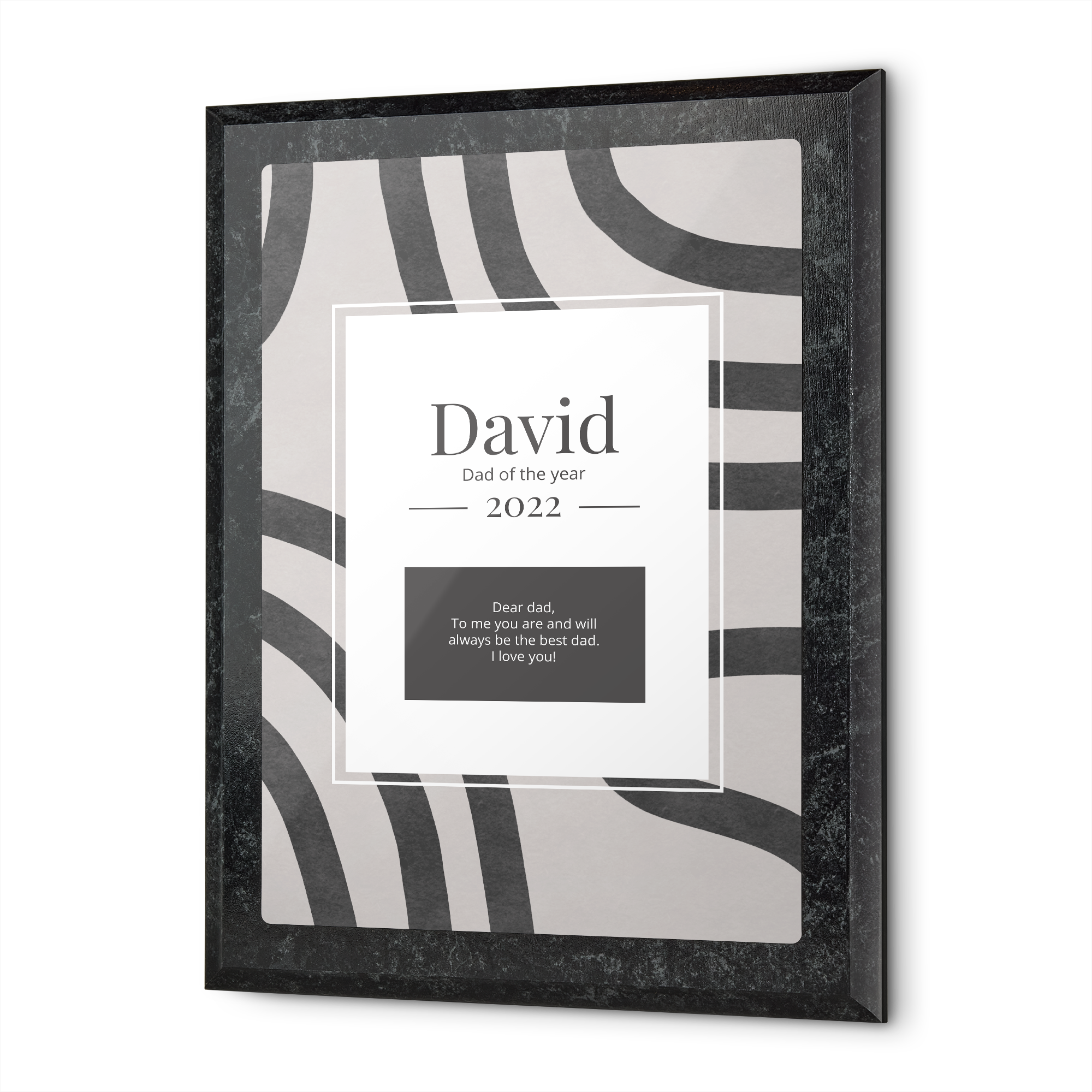 Diplom til kun den bedste far, med personlig tekst "David, Dad of the year 2022" og sød besked.