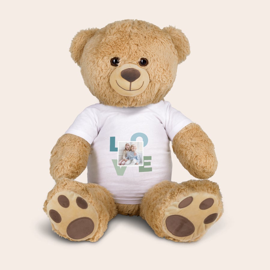 Duży Miś pluszowy ze zdjęciem Duży pluszak miś w koszulce z nadrukowanym zdjęciem dwójki dzieci i napisem LOVE