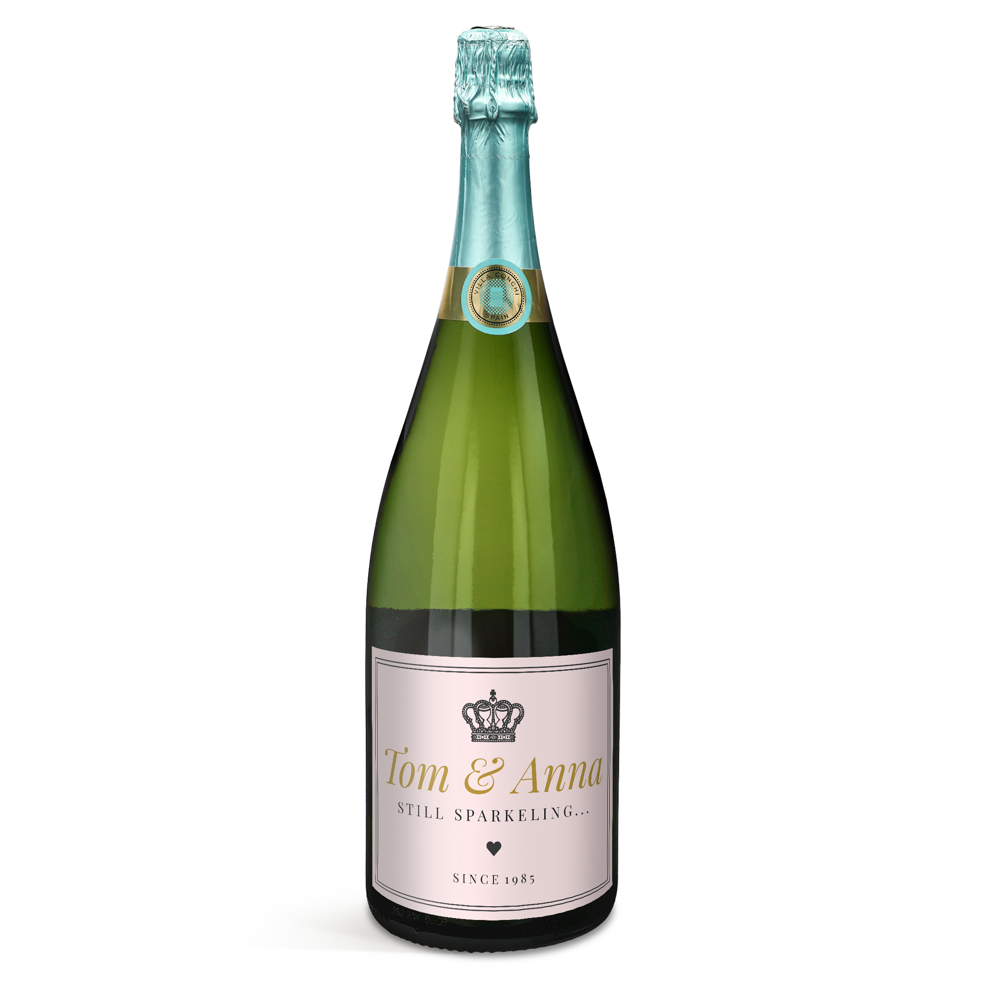 Garrafa de champanhe personalizada com o rótulo "Tom & Anna Still Sparkling Since 1985". Quem você surpreenderá com uma garrafa de champanhe Villa Conchi em uma caixa de madeira personalizada?
