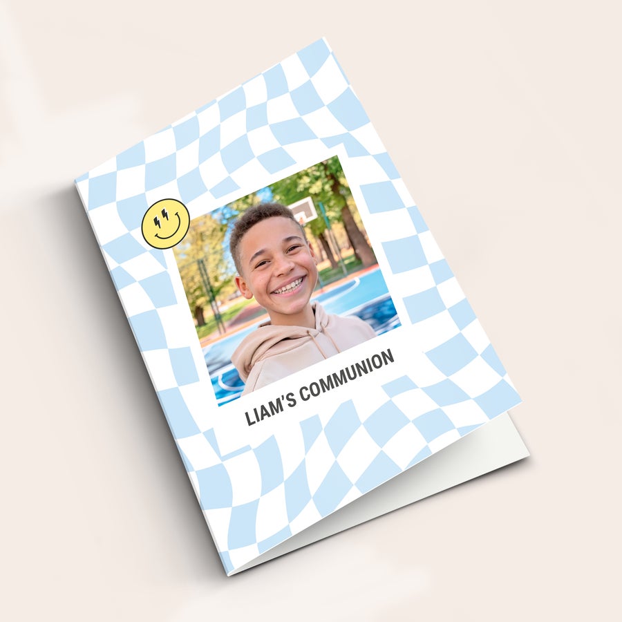 Cartão de Comunhão - M - Vertical Cartão de Comunhão personalizado com foto de criança sorrindo e o nome Liam's Communion impresso