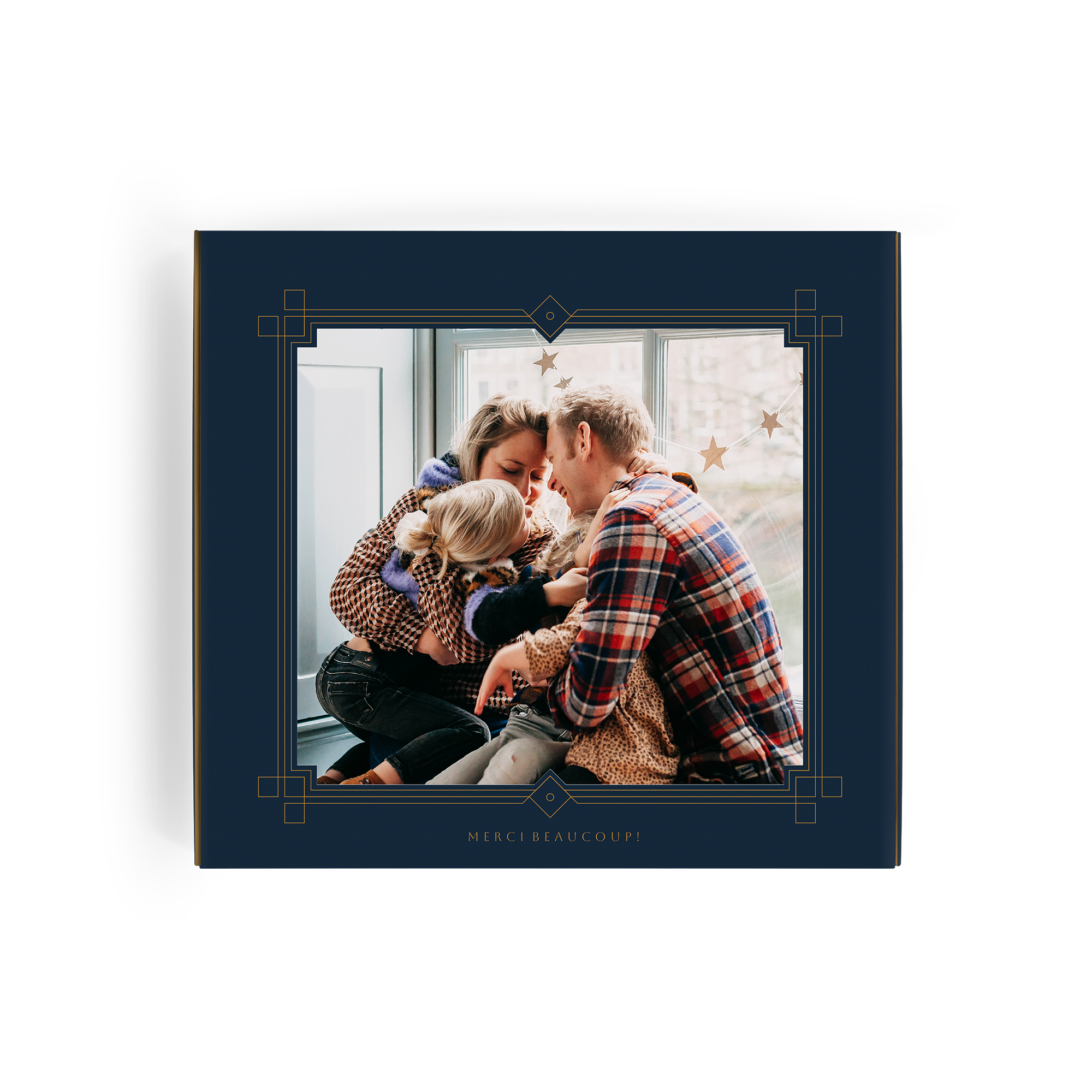 Boîte cadeau Milka personnalisée avec photo de famille et le texte "MERCI BEAUCOUP!"