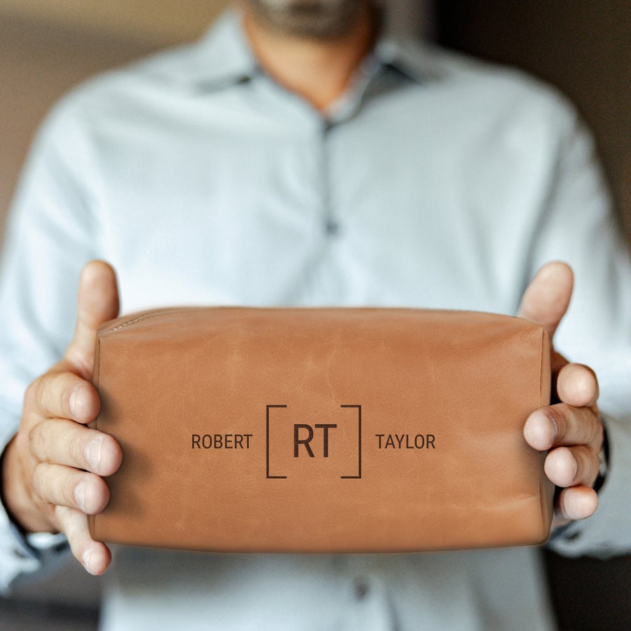 Personalised leather toiletry bag - Brown - Engraved