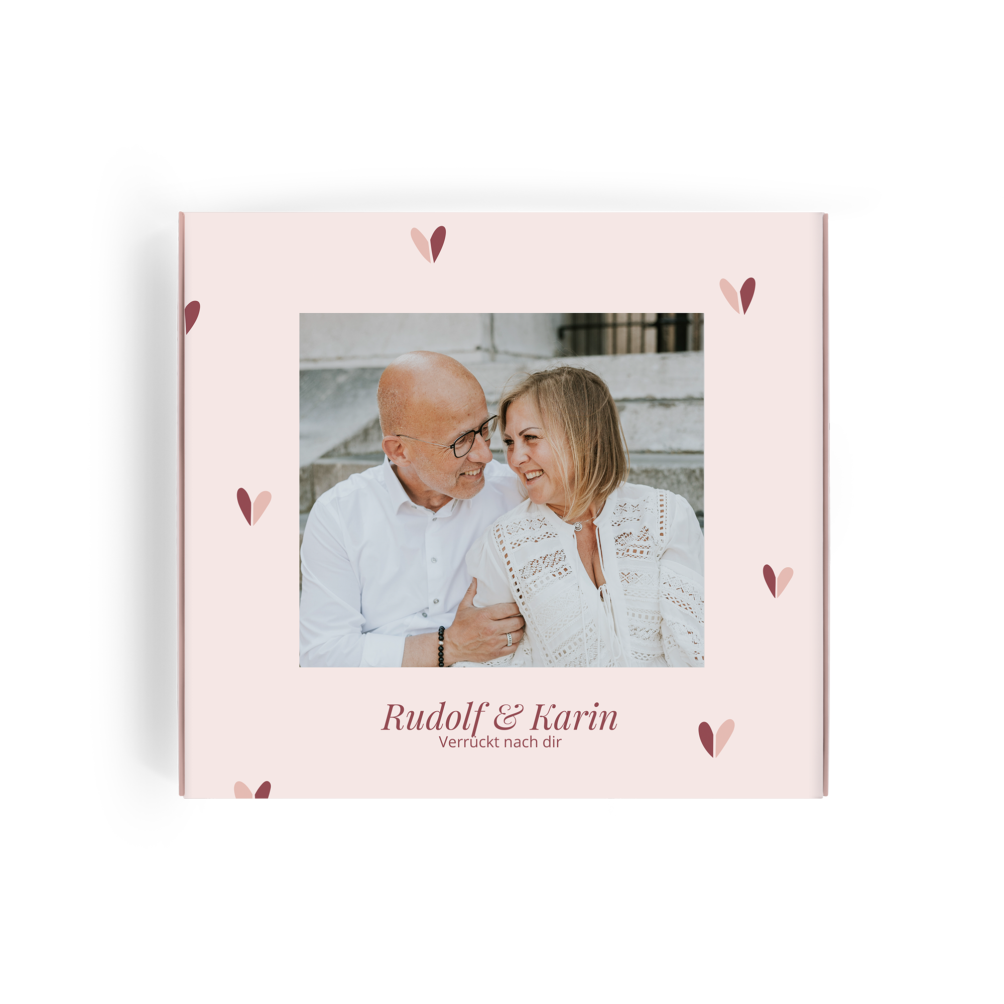 Personalisierte Milka-Geschenkbox mit Foto von Rudolf & Karin, Herzmotiv und Spruch Verrückt nach dir