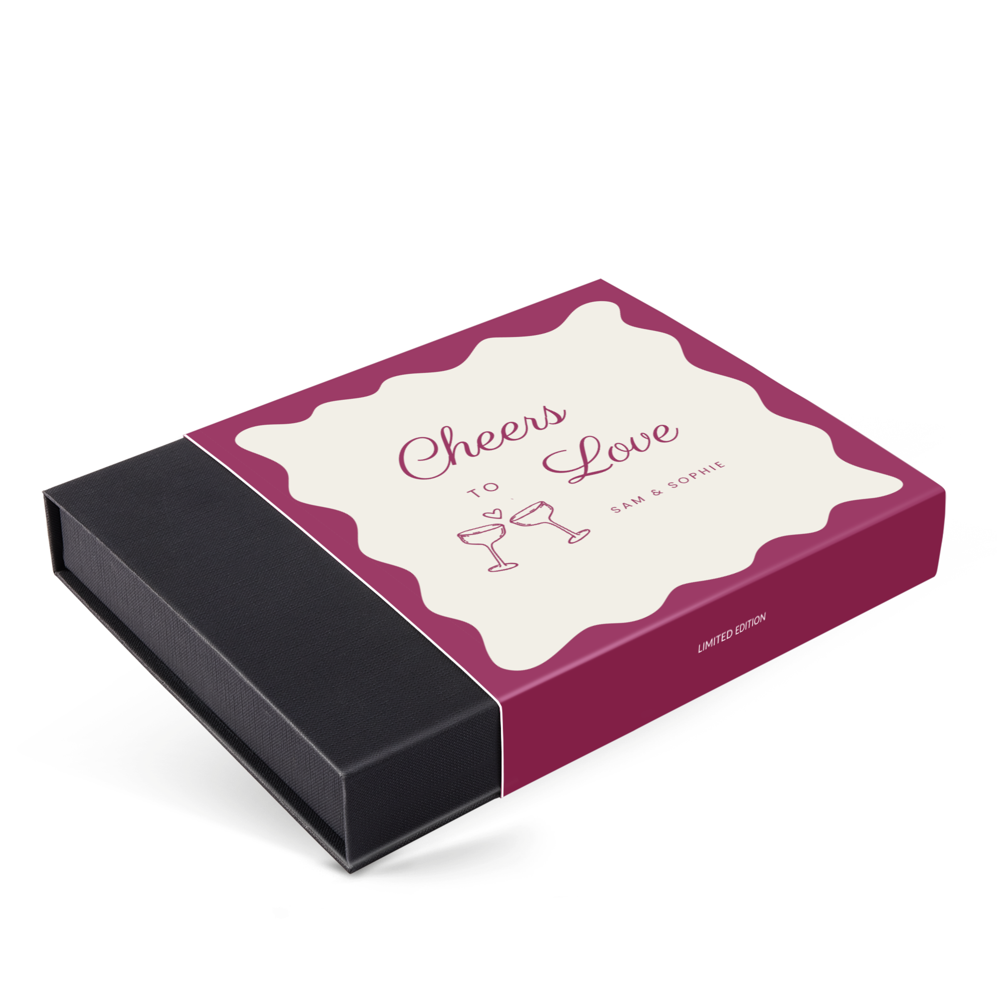 Luxe bonbon giftbox met Cheers to Love, Sam & Sophie op de gepersonaliseerde sleeve gedrukt.