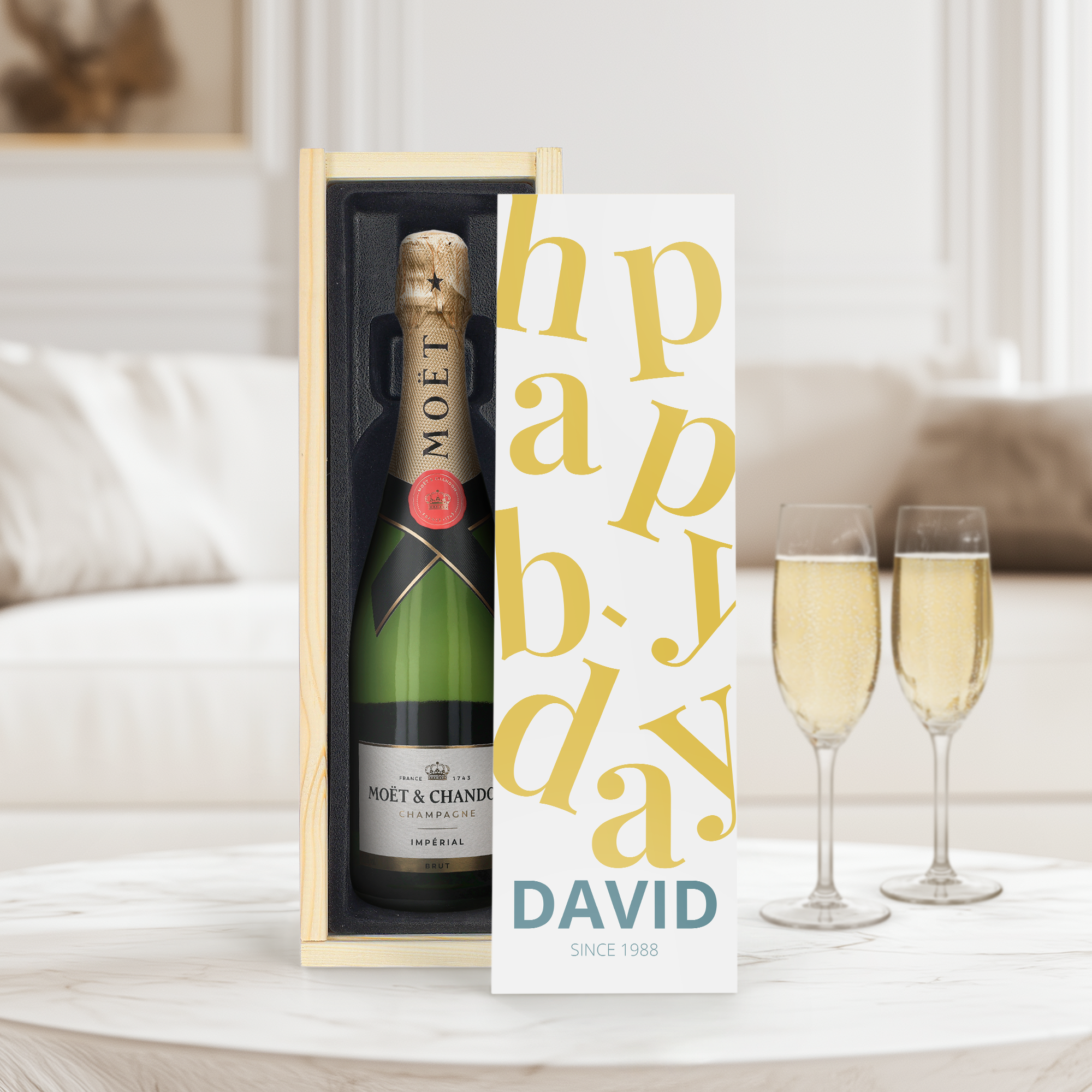 Champagne Moët & Chandon in una custodia di legno personalizzata con testo David Since 1988 stampato a colori