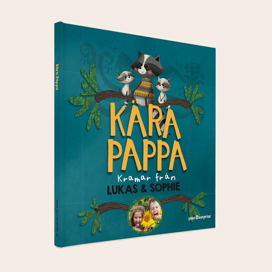Personlig Bok Till pappa - Kära Pappa Inbunden bok KÄRA PAPPA med tvättbjörnar, personaliserad med foto och texten Kramar från Lukas & Sophie