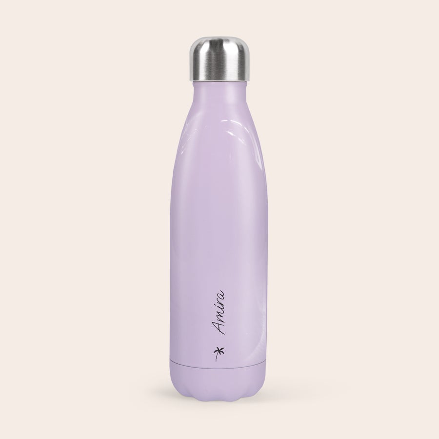 Trinkflasche Edelstahl Personalisiert Fliederfarbene Thermosflasche bedruckt mit dem Namen Amira und einem kleinen Motiv. Mach jeden Schluck zu etwas Besonderem mit einer individuell bedruckten Thermosflasche.
