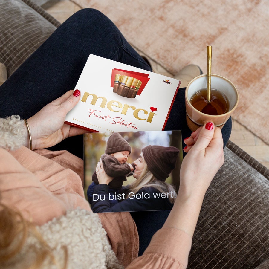 Personalisierte Merci Schokolade - Mit Grußkarte Merci Schokolade mit personalisierter Grußkarte (250 Gramm) mit Foto und Text Du bist Gold wert.