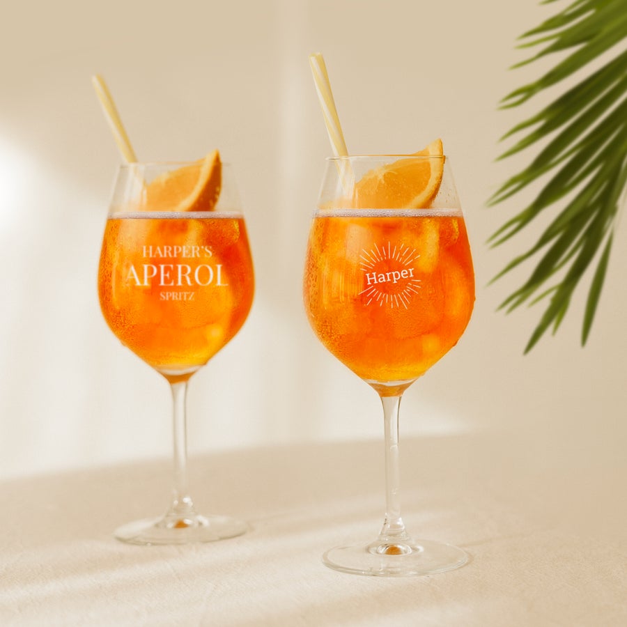 Personalizați paharul Aperol Spritz Set de pahare Aperol Spritz personalizate, gravate cu numele Harper și textul "Harper's Aperol Spritz"