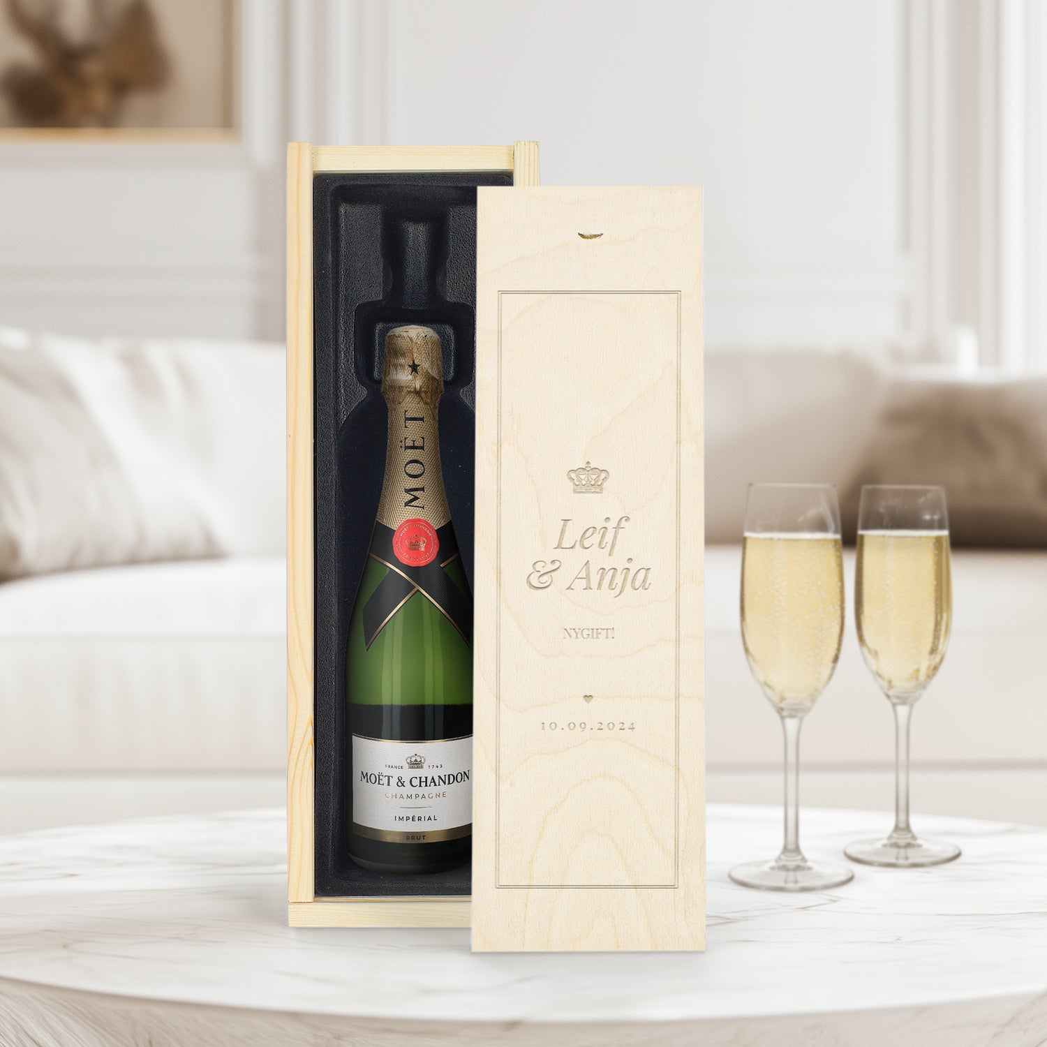 Champagne i indgraveret æske - Moët & Chandon (375ml)