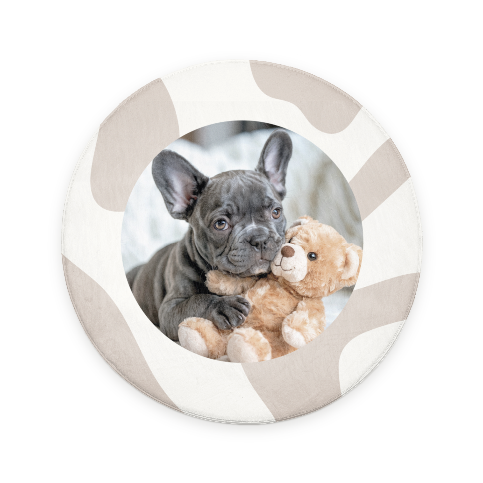 Rund personlig badrumsmatta med ett sött foto av en fransk bulldogvalp som kramar en nallebjörn, tryckt i färg.