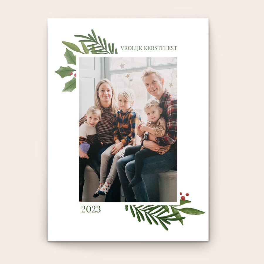 Wenskaart - Kerst Gepersonaliseerde fotokaart met een familiefoto en de tekst Vrolijk Kerstfeest en 2023, verfraaid met Kerstversiering