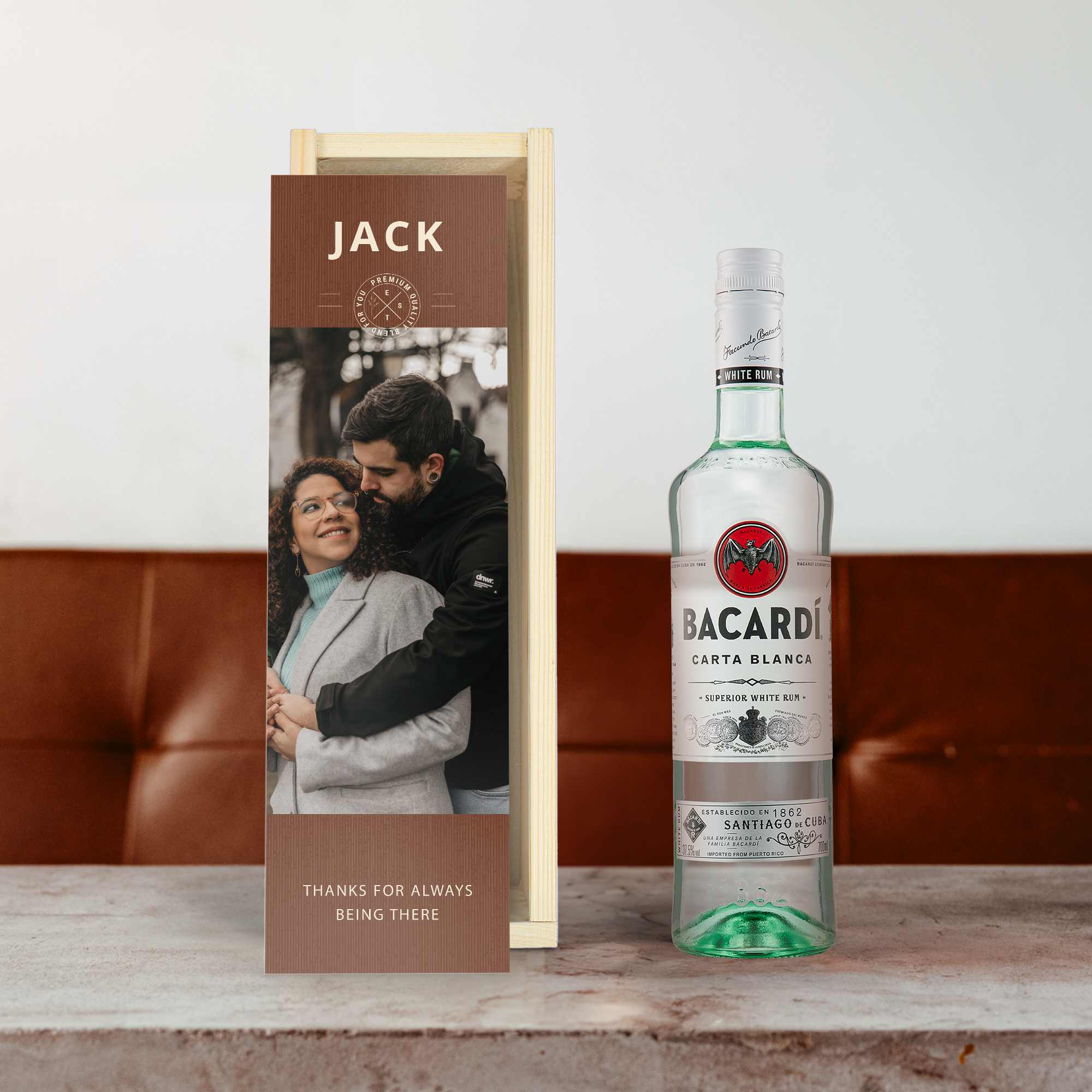 Bílý rum Bacardi v personalizované krabici