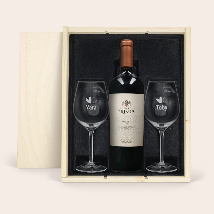 Borosüveg szett - Salentein Primus Malbec - Gravírozott üveg Luxus bor ajándékdoboz Salentein Primus Malbec borral és gravírozott poharakkal, Yara és Toby nevekkel