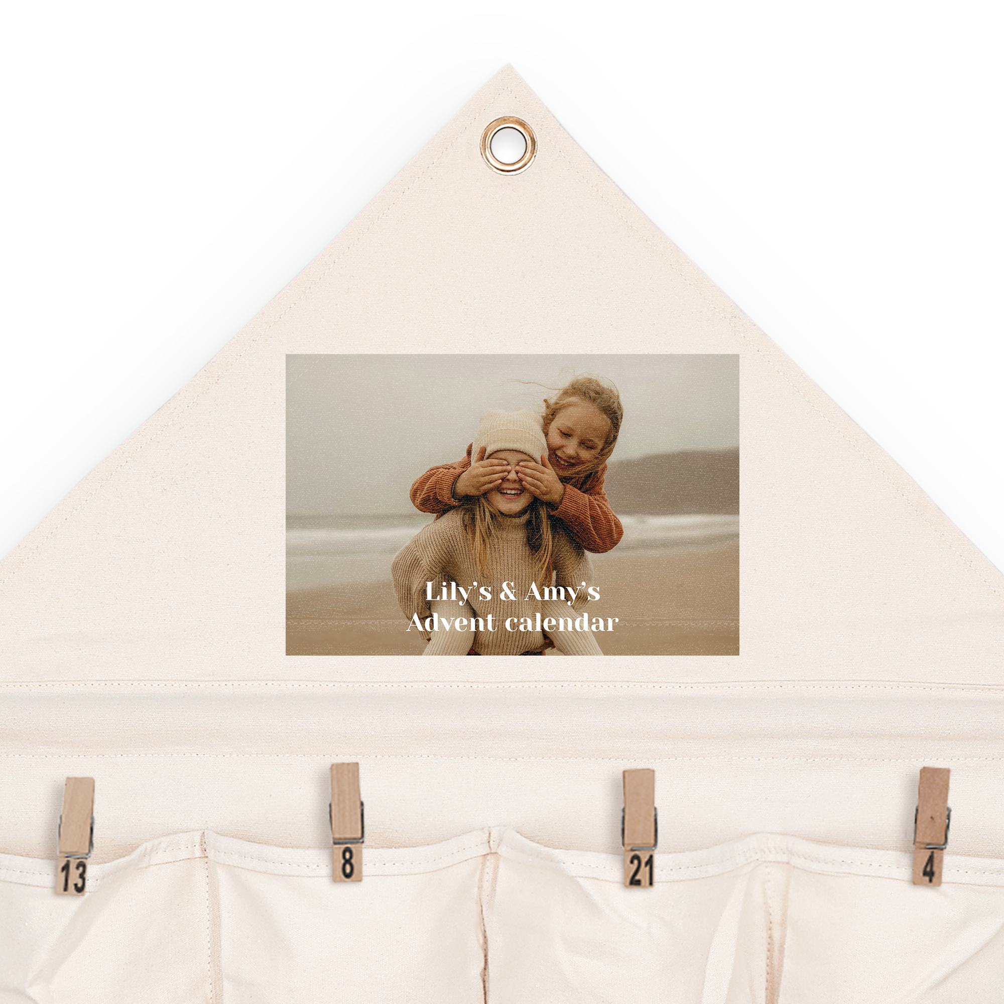 Calendário do advento em tecido personalizado com foto de duas meninas e os nomes Lily's & Amy's Advent Calendar impresso