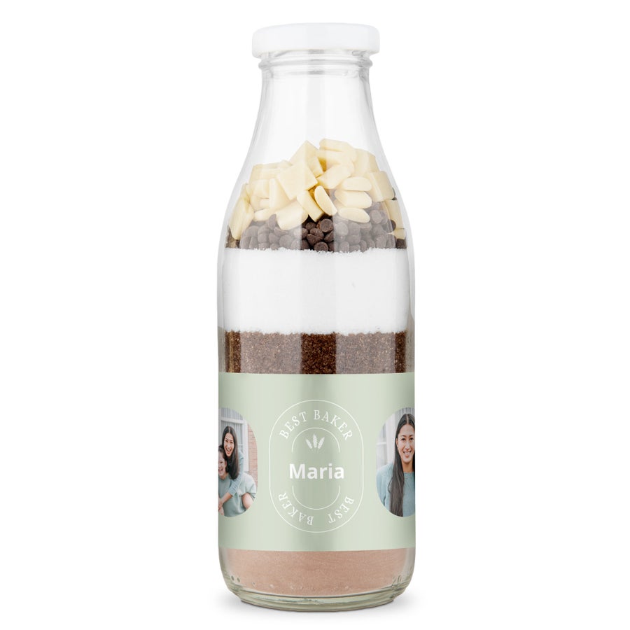 Baking mix in personalised bottle