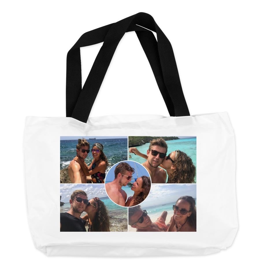 Bolsa de praia personalizada com colagem de fotos de um casal, perfeita para dias de praia