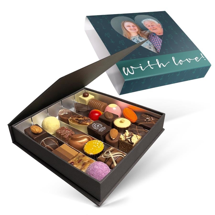 Chocolates in luxurious gift box - 25 chocolates