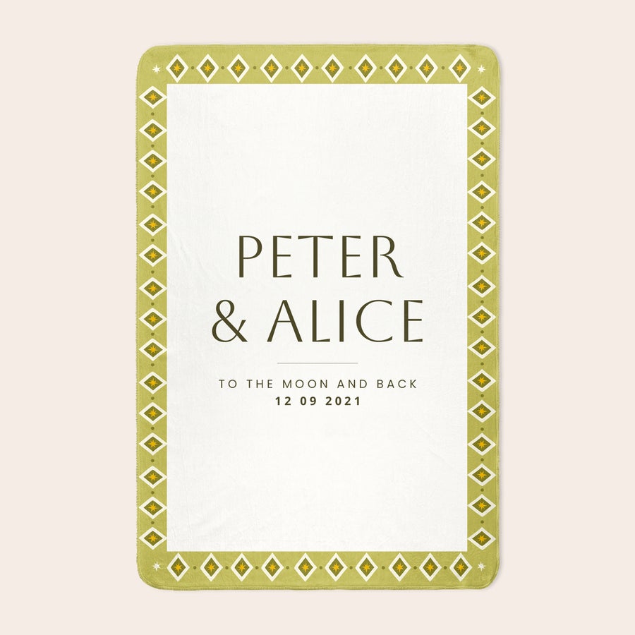 Foto odeja iz flisa Personalizirana odeja iz flisa z natisnjenim imenom Peter & Alice in datumom 12 09 2021